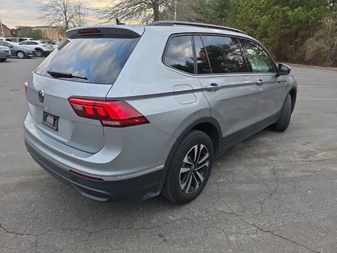 Used 2024 Volkswagen Tiguan S image 17