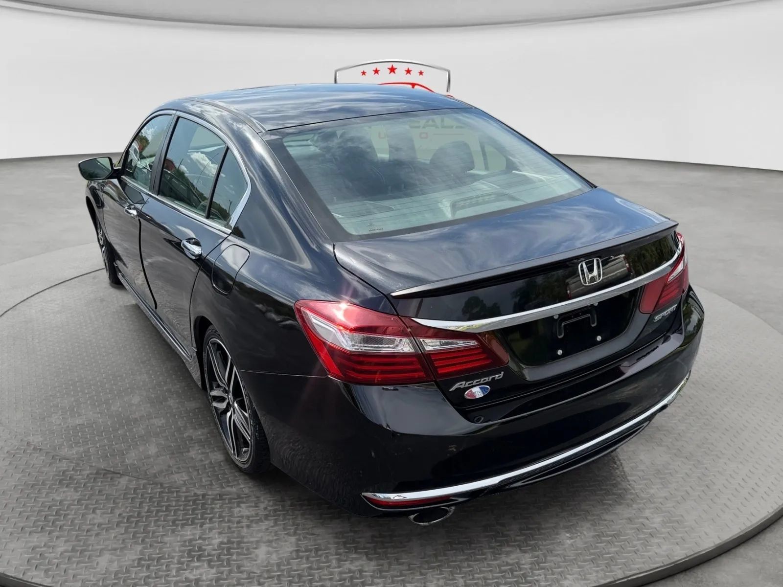 Used 2017 Honda Accord Sport image 3