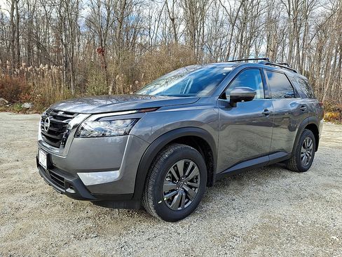 Certified 2025 Nissan Pathfinder SV w/ SV Premium Package AWD/4WD image 2