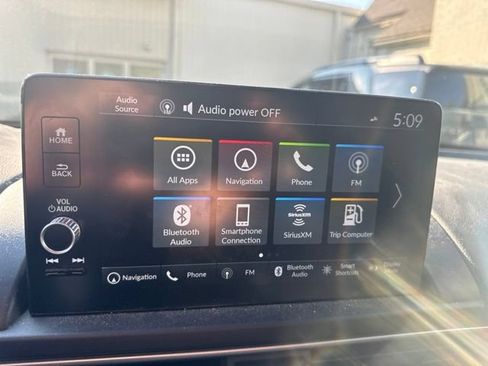 Used 2024 Honda Pilot Touring image 13