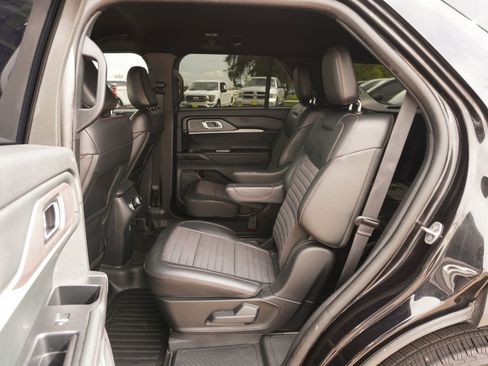 Certified 2025 Ford Explorer ST-Line AWD/4WD image 20