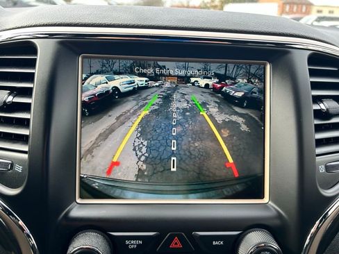 Used 2016 Jeep Grand Cherokee Laredo 75th Anniversary image 26