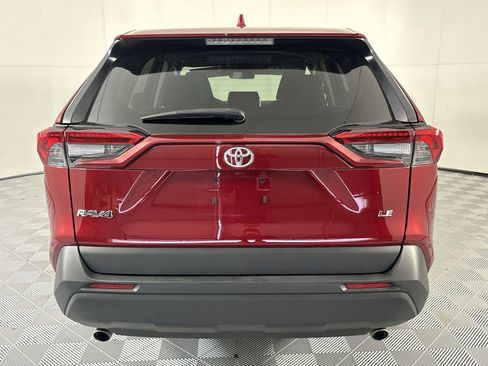 Used 2024 Toyota RAV4 LE FWD image 7