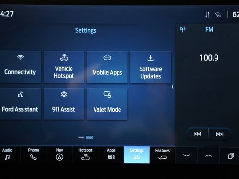 Used 2024 Ford Expedition XLT image 27