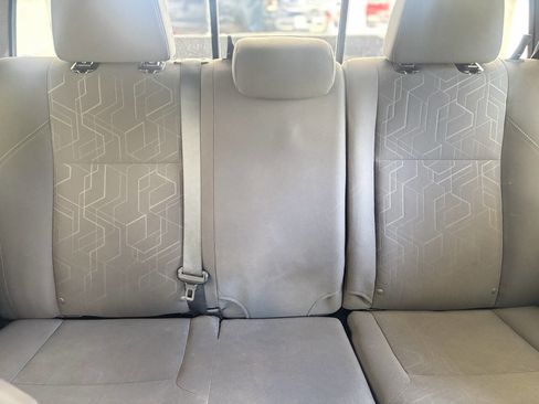 Used 2018 Toyota Tacoma TRD Sport image 21