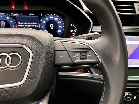 Used 2023 Audi Q3 2.0T Premium w/ Convenience Package image 24