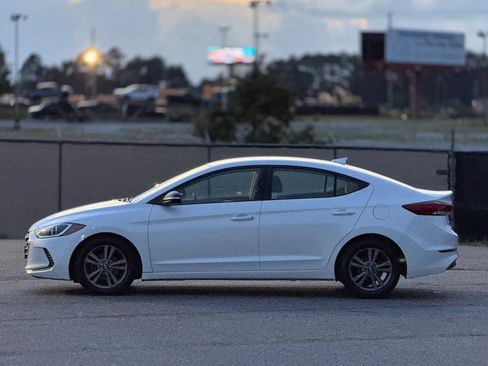 Used 2018 Hyundai Elantra SEL FWD image 8
