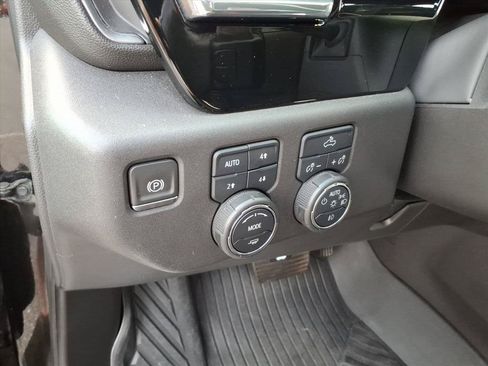 Used 2023 Chevrolet Silverado 1500 LT Trail Boss w/ Convenience Package II AWD/4WD image 28