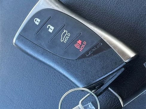 Used 2019 Lexus ES 300h w/ Accessory Package image 33