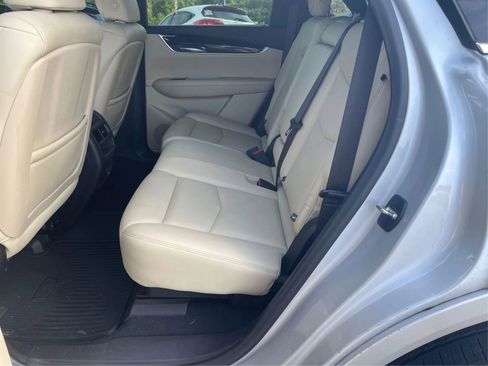 Used 2018 Cadillac XT5 FWD image 10