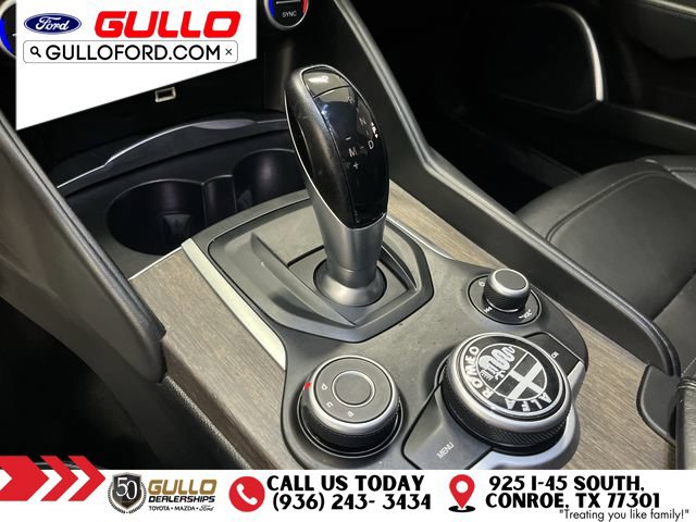 Used 2019 Alfa Romeo Giulia Ti w/ Quick Order Package 22X Lusso AWD/4WD image 28