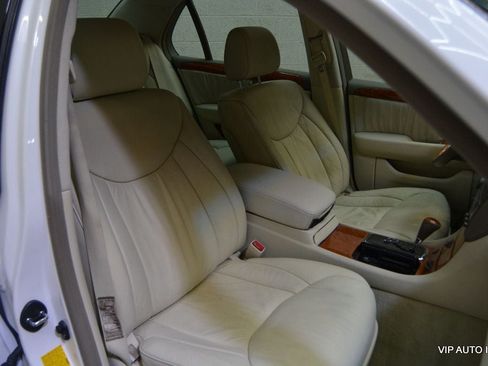 Used 2001 Lexus LS 430 RWD image 19