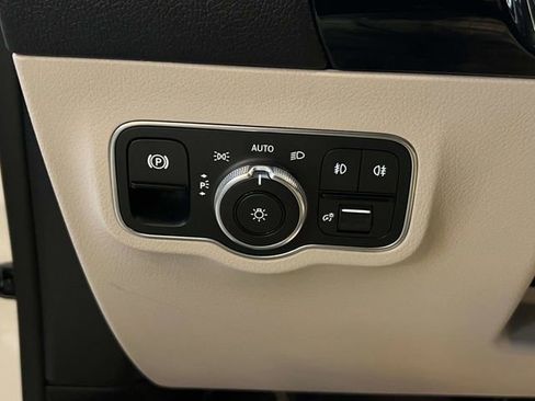 Certified 2022 Mercedes-Benz GLA 250 4MATIC image 19