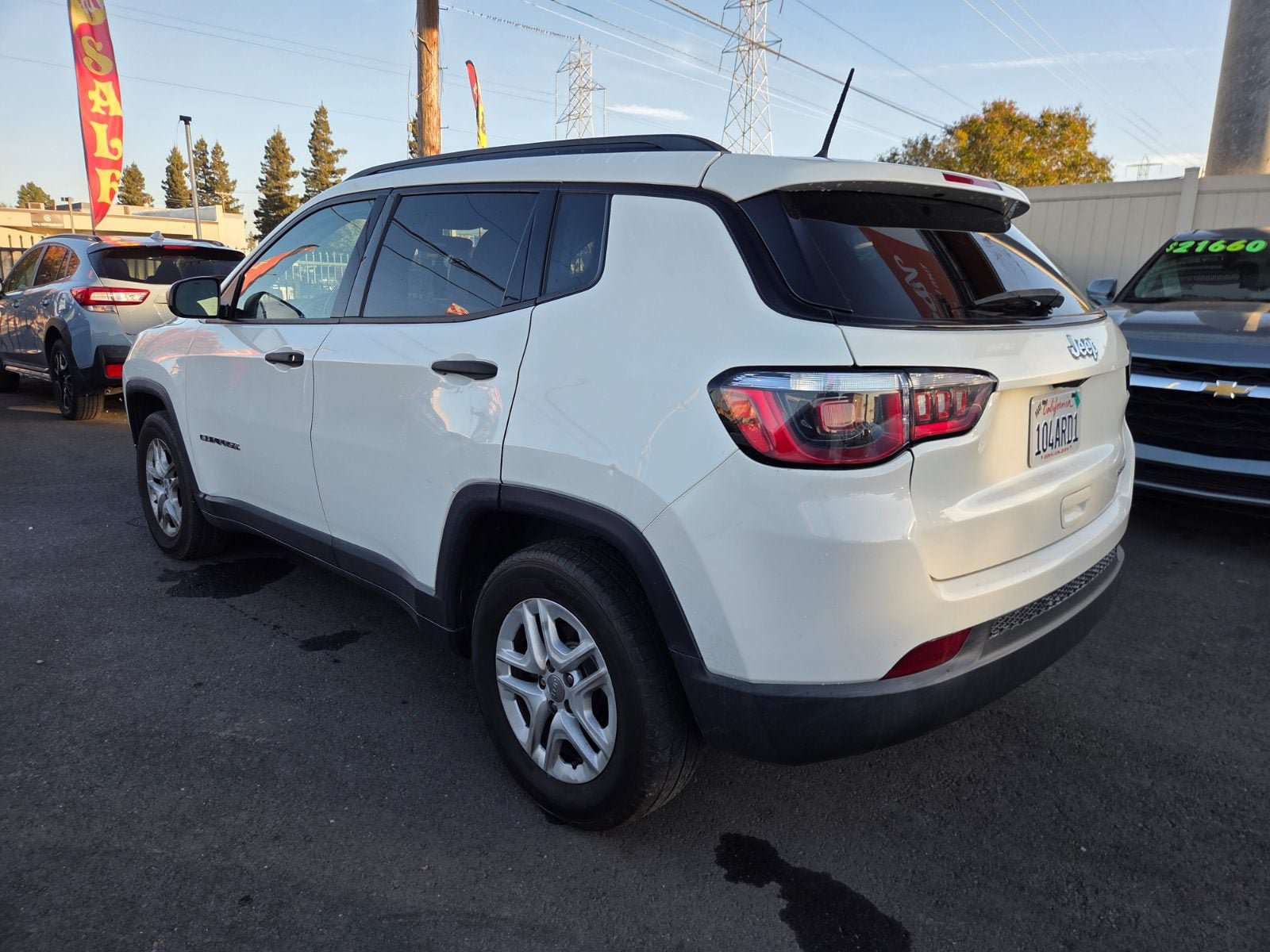 Used 2018 Jeep Compass Sport FWD image 2