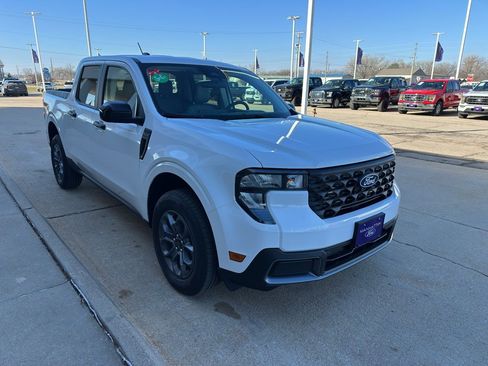 New 2025 Ford Maverick XLT w/ XLT Luxury Package AWD/4WD image 2