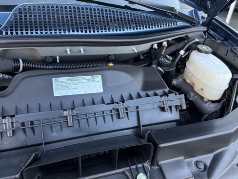 Used 2023 Chevrolet Express 2500 image 39