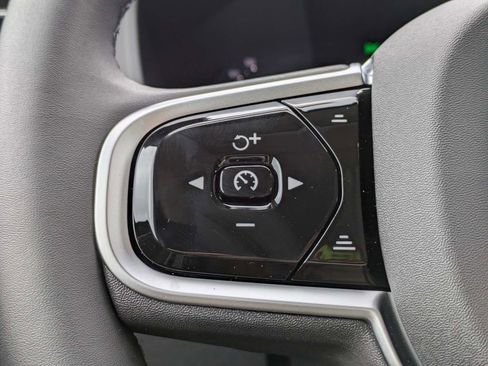 New 2026 Volvo XC60 B5 Plus w/ Protection Package Premier AWD/4WD image 34