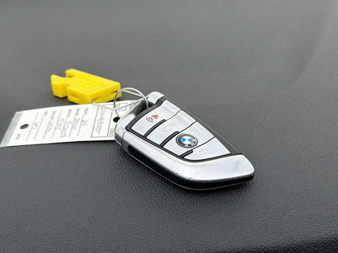 Used 2020 BMW 530i xDrive image 30