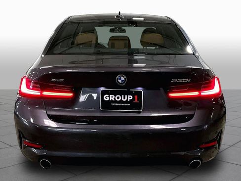 Used 2021 BMW 330i xDrive Sedan w/ Premium Package AWD/4WD image 5