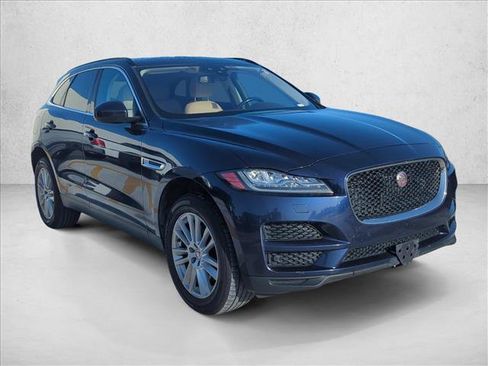Used 2017 Jaguar F-PACE Prestige AWD/4WD image 3
