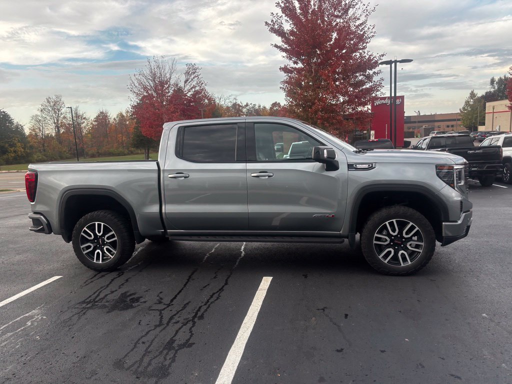 Used 2024 GMC Sierra 1500 AT4 w/ Technology Package AWD/4WD image 5