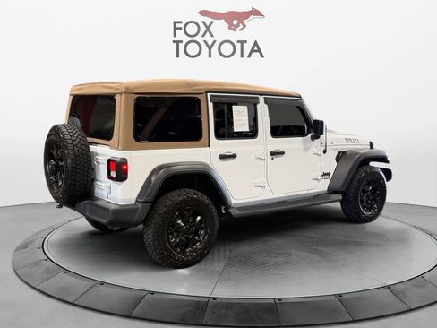 Used 2022 Jeep Wrangler Unlimited Sport image 9