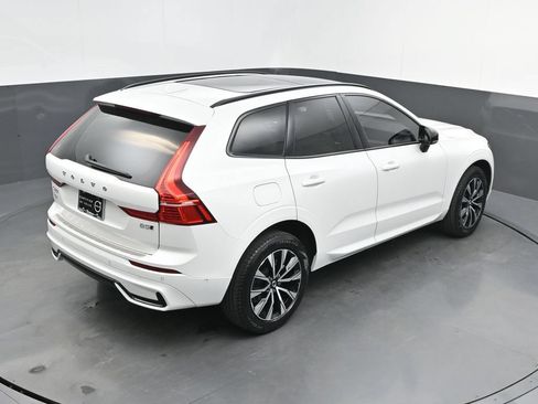 Certified 2024 Volvo XC60 B5 Plus w/ Protection Package Premier AWD/4WD image 27