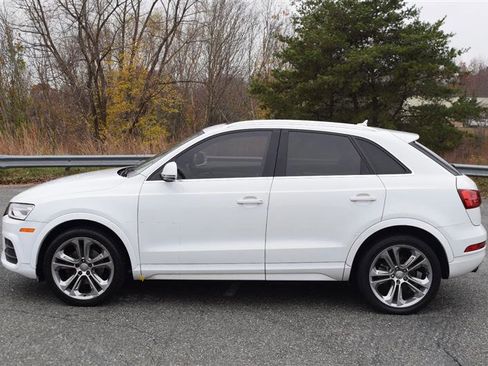 Used 2017 Audi Q3 2.0T Premium Plus w/ Premium Plus Package AWD/4WD image 1