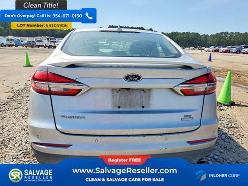 Used 2019 Ford Fusion SE w/ Equipment Group 151A FWD image 8