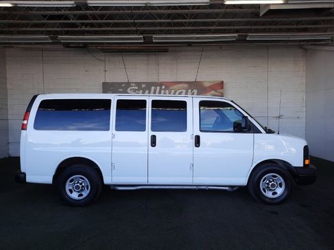 Used 2014 Chevrolet Express 2500 LS image 6
