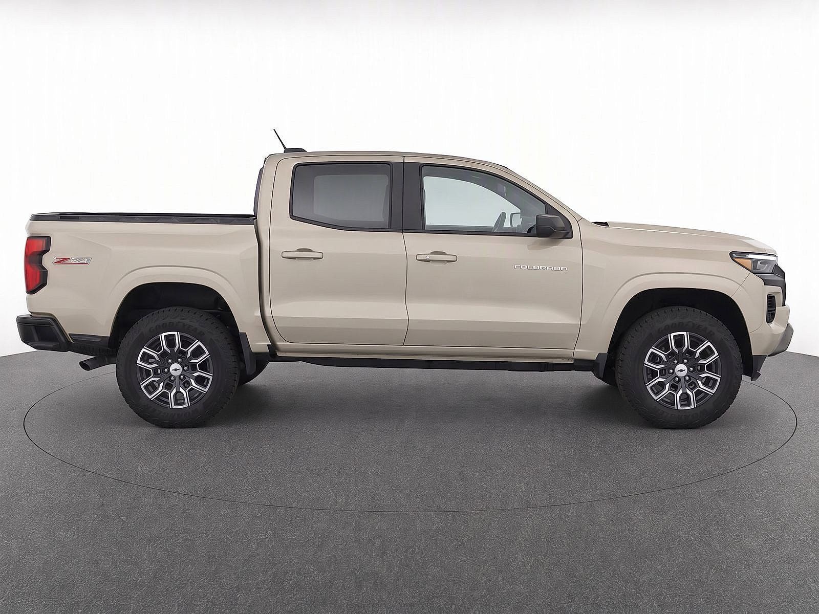 Used 2023 Chevrolet Colorado Z71 w/ Z71 Convenience Package 2 AWD/4WD image 8