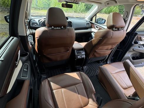 Used 2019 Subaru Ascent Touring w/ Popular Package #2 AWD/4WD image 38