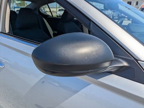 Used 2024 Nissan Altima 2.5 SV image 12