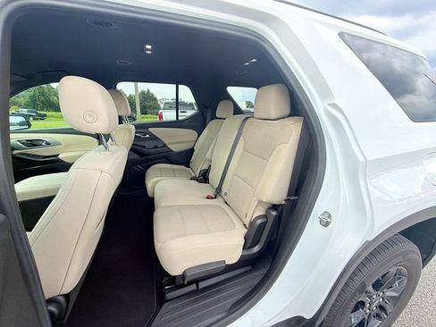 Used 2022 Chevrolet Traverse LS w/ Midnight/Sport Edition FWD image 21