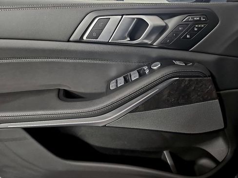 Used 2025 BMW X7 xDrive40i w/ Executive Package image 14