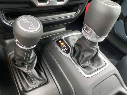 New 2026 Jeep Gladiator Sport AWD/4WD image 13
