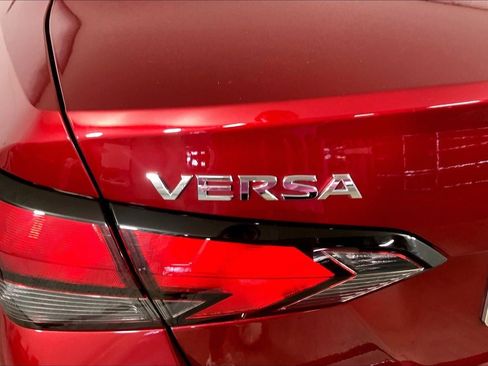 Used 2025 Nissan Versa SV FWD image 8