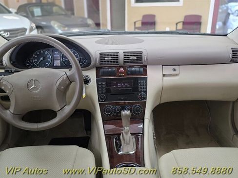 Used 2007 Mercedes-Benz C 350 Sedan image 19