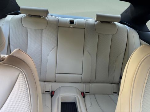 Used 2025 BMW 230i Coupe w/ Premium Package image 27