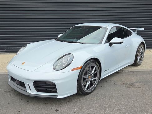 Used 2025 Porsche 911 Carrera image 1