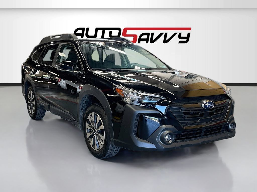 Used 2025 Subaru Outback Limited w/ Popular Package #2 AWD/4WD image 1