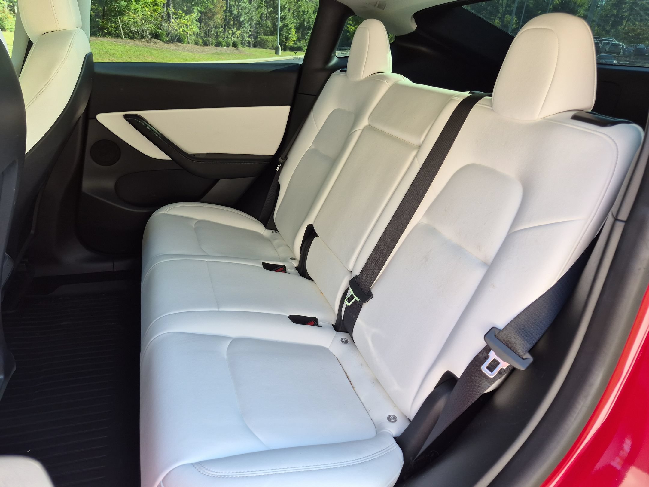 Used 2022 Tesla Model Y Long Range AWD/4WD image 17