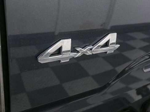 Used 2017 Toyota Tacoma Limited image 11