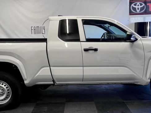 Used 2024 Toyota Tacoma SR image 2