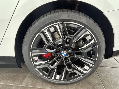 Used 2025 BMW i5 M60 w/ Premium Package image 36