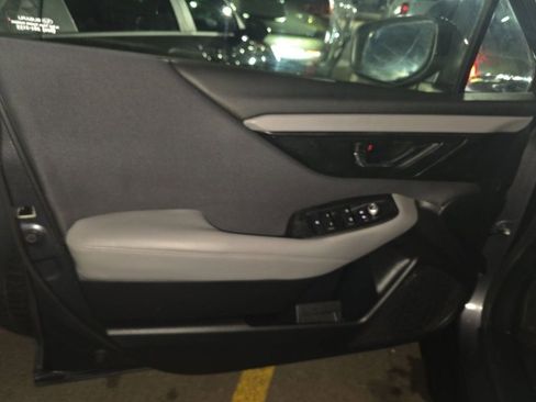 Used 2022 Subaru Outback Premium image 13