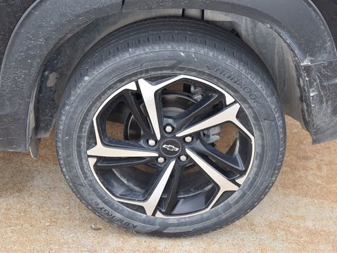 Used 2022 Chevrolet TrailBlazer RS FWD image 12