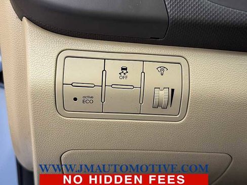 Used 2014 Hyundai Accent GLS image 27