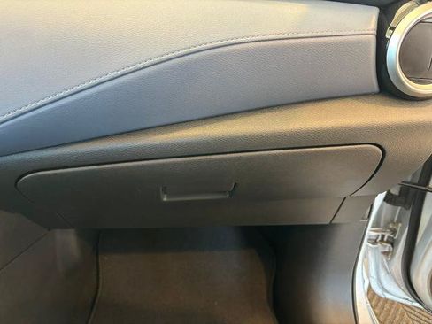 Certified 2025 Nissan Versa SV FWD image 30