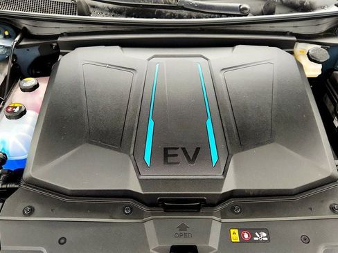 Used 2024 Hyundai Ioniq 5 Limited image 27